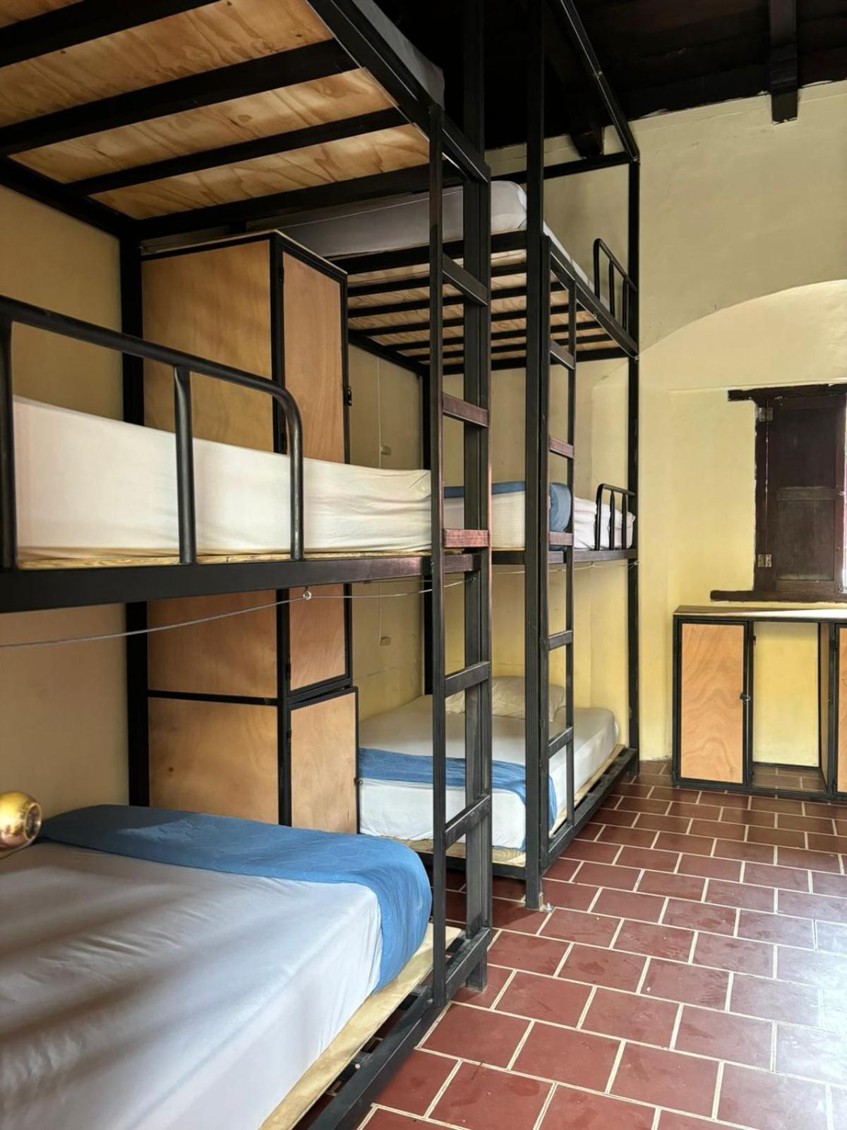 Volko Party Hostel أنتيغوا غواتيمالا المظهر الخارجي الصورة