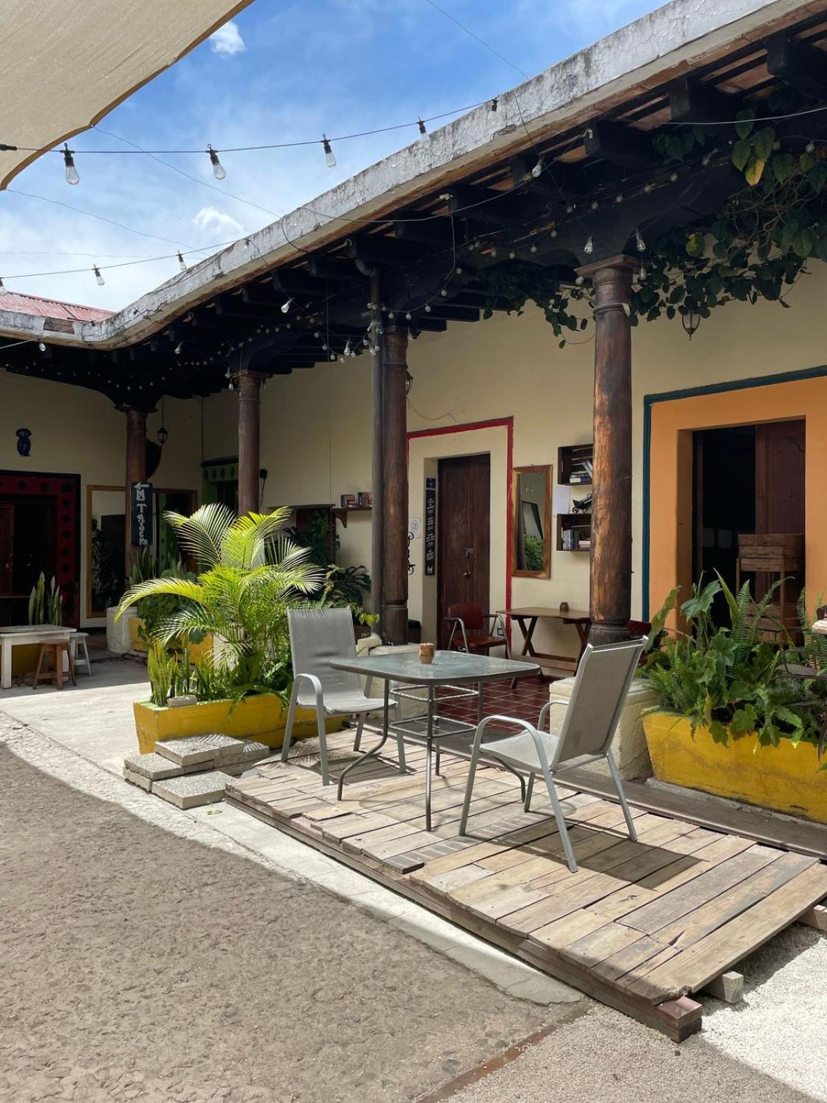 Volko Party Hostel أنتيغوا غواتيمالا المظهر الخارجي الصورة